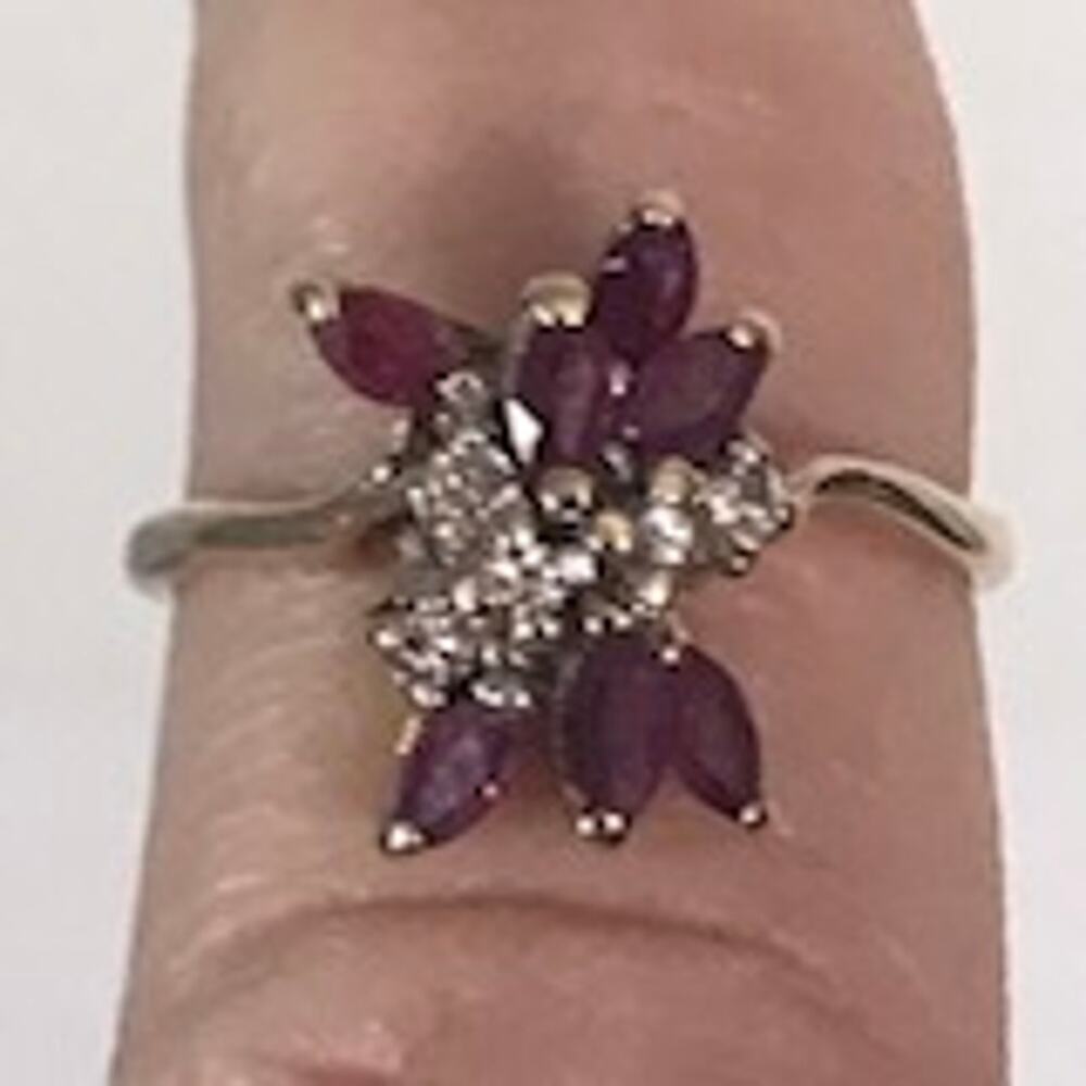 Vintage 14 Karat Yellow Gold Ruby Diamond Ring Artsy Modern Floral Abstract